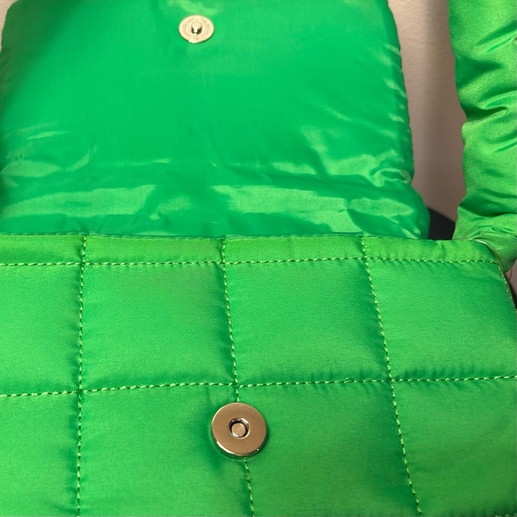 H&M Green Quilted Soft Handbag - Picture 4 of 8
